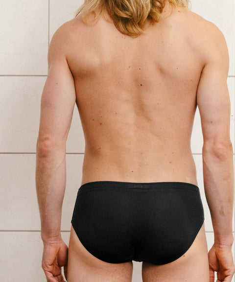 Essential Brief '25 Black Hawk